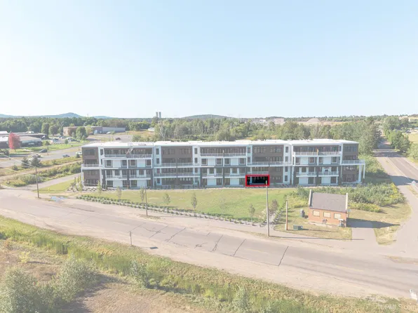 2401 N Lakeshore Blvd Unit 9, Marquette, MI 49855