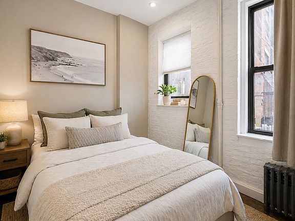 4th image of 61 E 7th St #1G