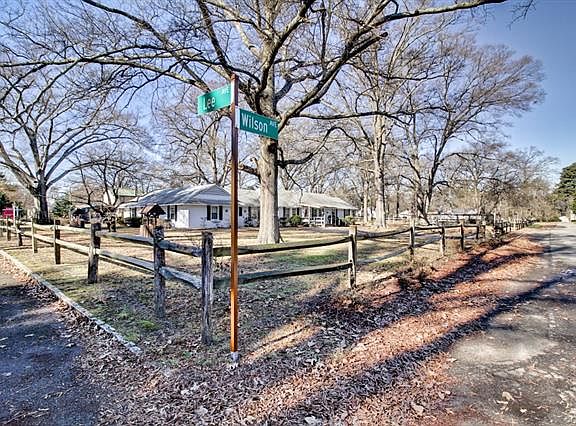 4th image of 1418 Lee Ave
