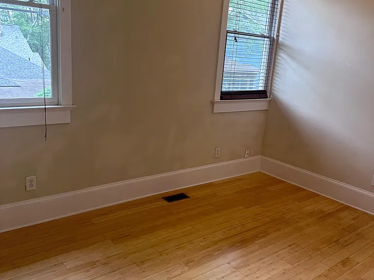 744 Saint Charles Ave NE #B — Photo 6