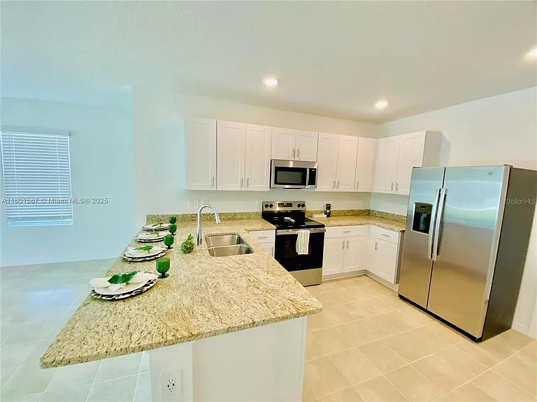 4799 Guinep Ln — Photo 8