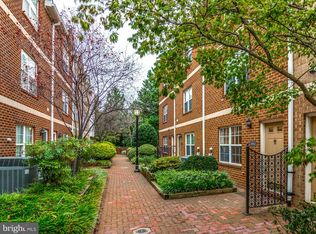 3092 S Glebe Rd, Arlington, VA 22206