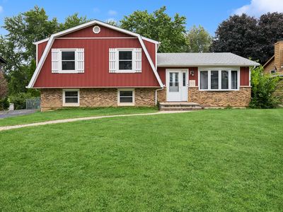 305 Hazelwood Dr, Lindenhurst, IL, 60046