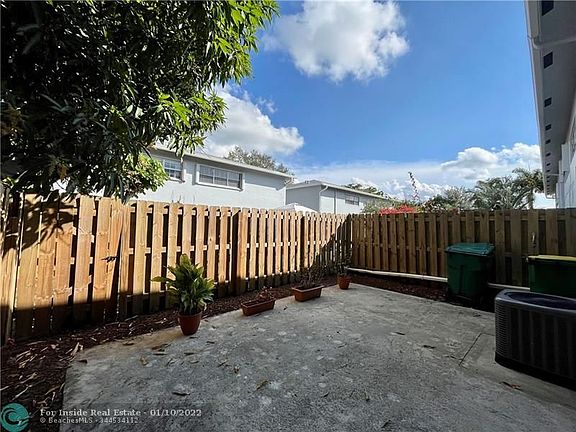 5th image of 1834 SW 81st Ter
