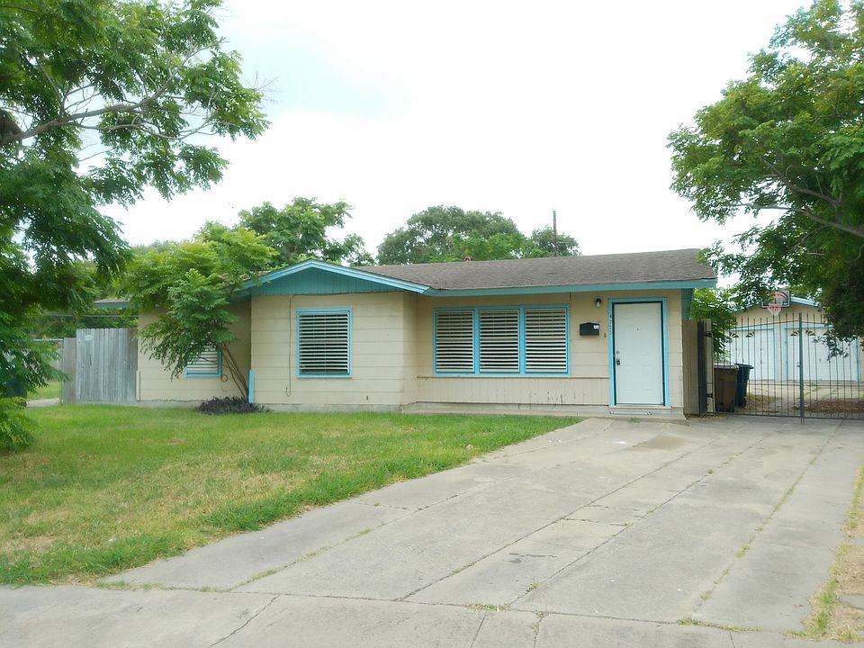 1st image of 4225 Warwick Dr