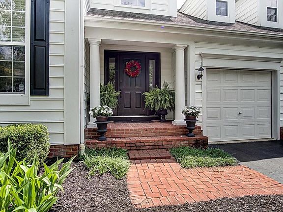 5th image of 5056 Turner Close