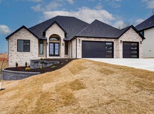6043 S Holland Avenue, Springfield, MO 65810