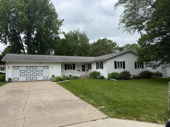 111 Donita Ave, Marshall, MN 56258