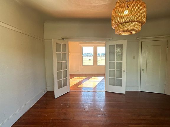 4th image of 899 Oak St APT 7