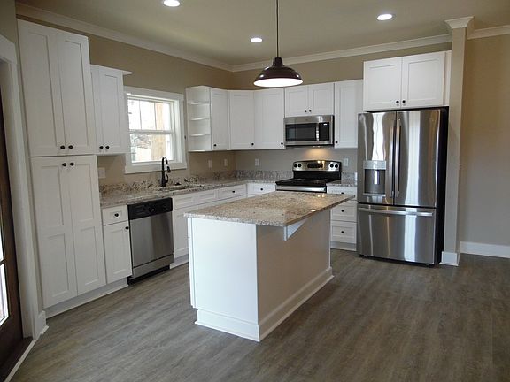 5th image of 105 Saint Lawrence Dr