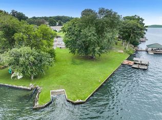 2152 S Shore Acres Rd, Soddy Daisy, TN 37379