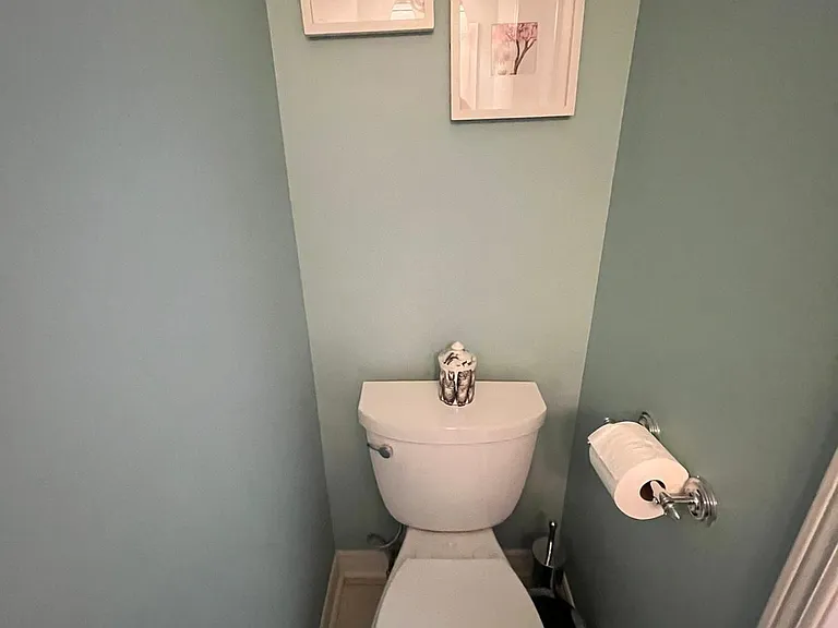 2272 Mowat Ave #42 — Photo 10