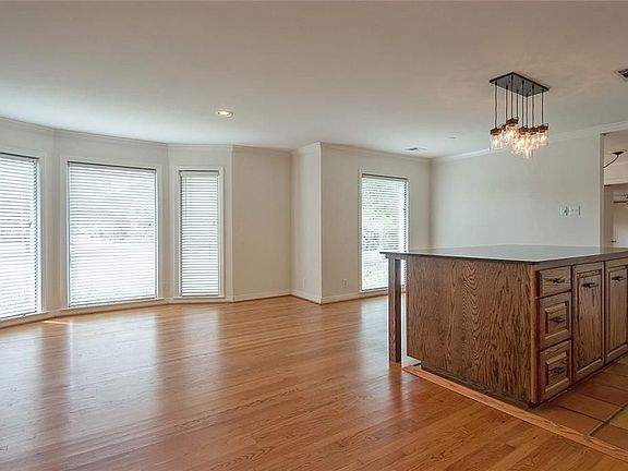 4th image of 1214 N Selva Dr