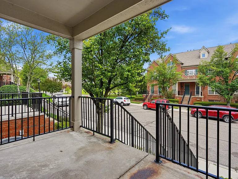 39475 Springwater Dr — Photo 4