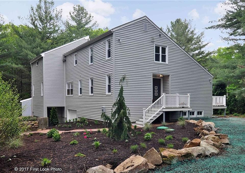 1st image of 9 Tanglewood Dr