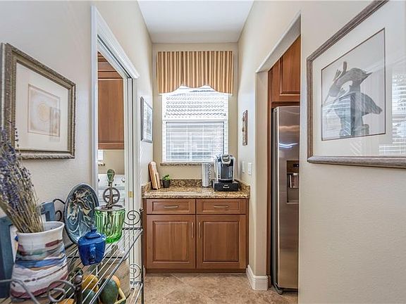 5th image of 5281 Laurel Oak Ct