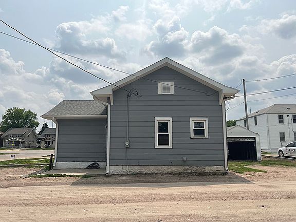 3rd image of 2510 7th Ave