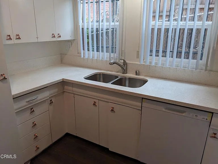 1 Waverly Dr — Photo 10