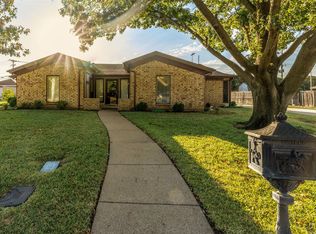 1624 Westridge Dr, Hurst, TX 76054
