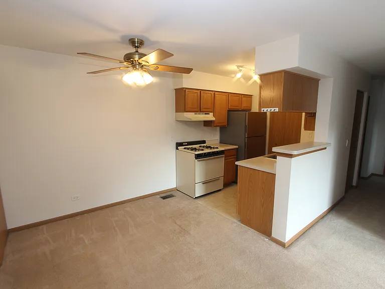 727 Elm Ln #206 — Photo 10