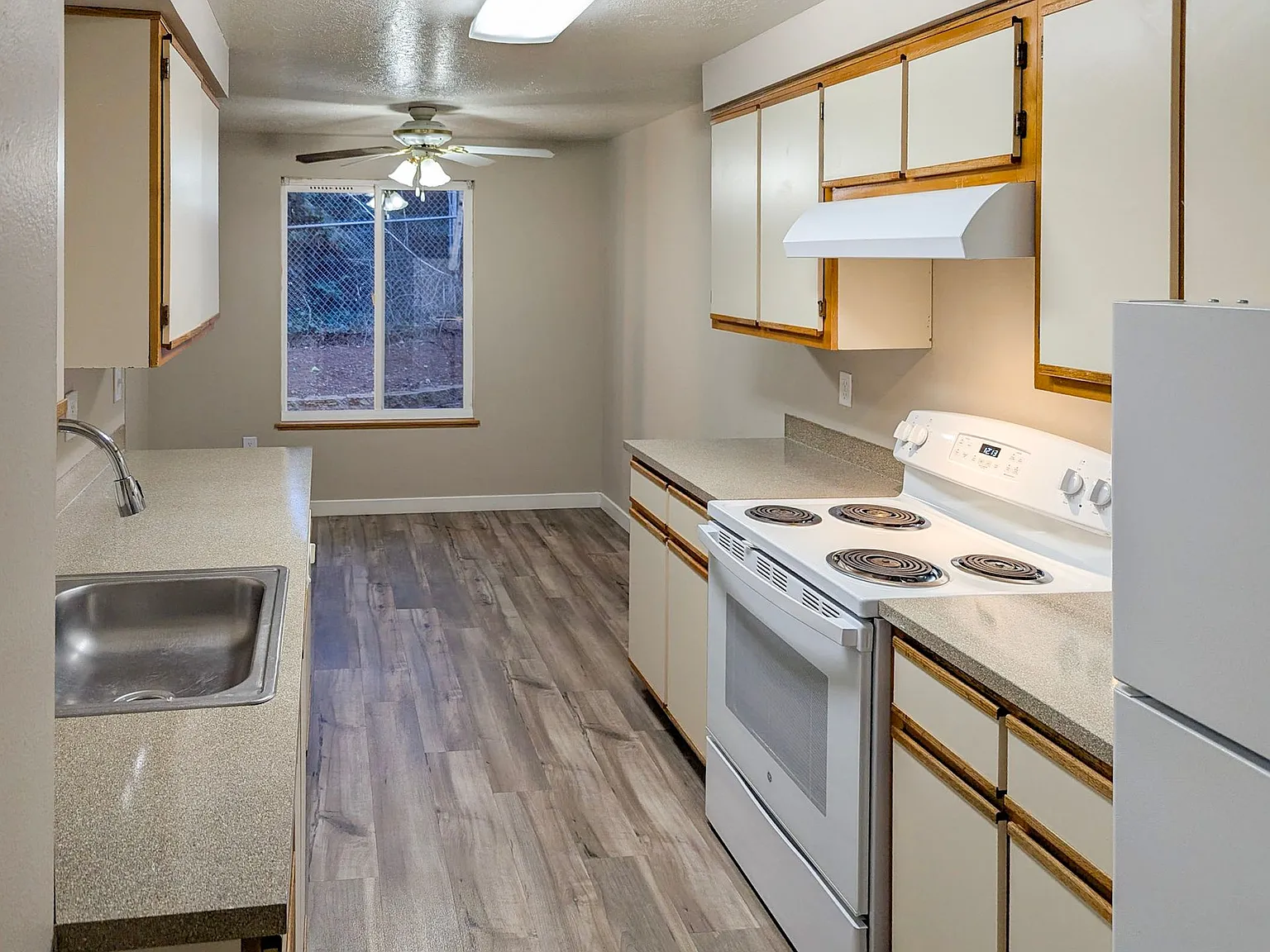 Silverwood Apartments — Photo 2