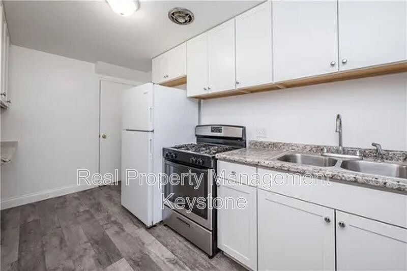 1st image of 307 Greenlee Rd