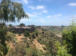 913 Hillcrest Pl, Oceanside, CA 92058