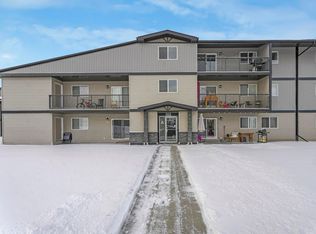 Countryview, Edmonton, AB T6J 4G2