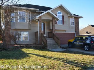 704 W Ridgecrest St, Ozark, MO 65721