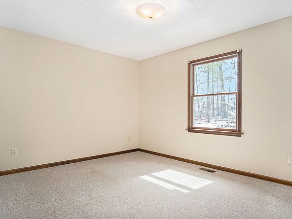 2nd image of 14114 152nd Ave