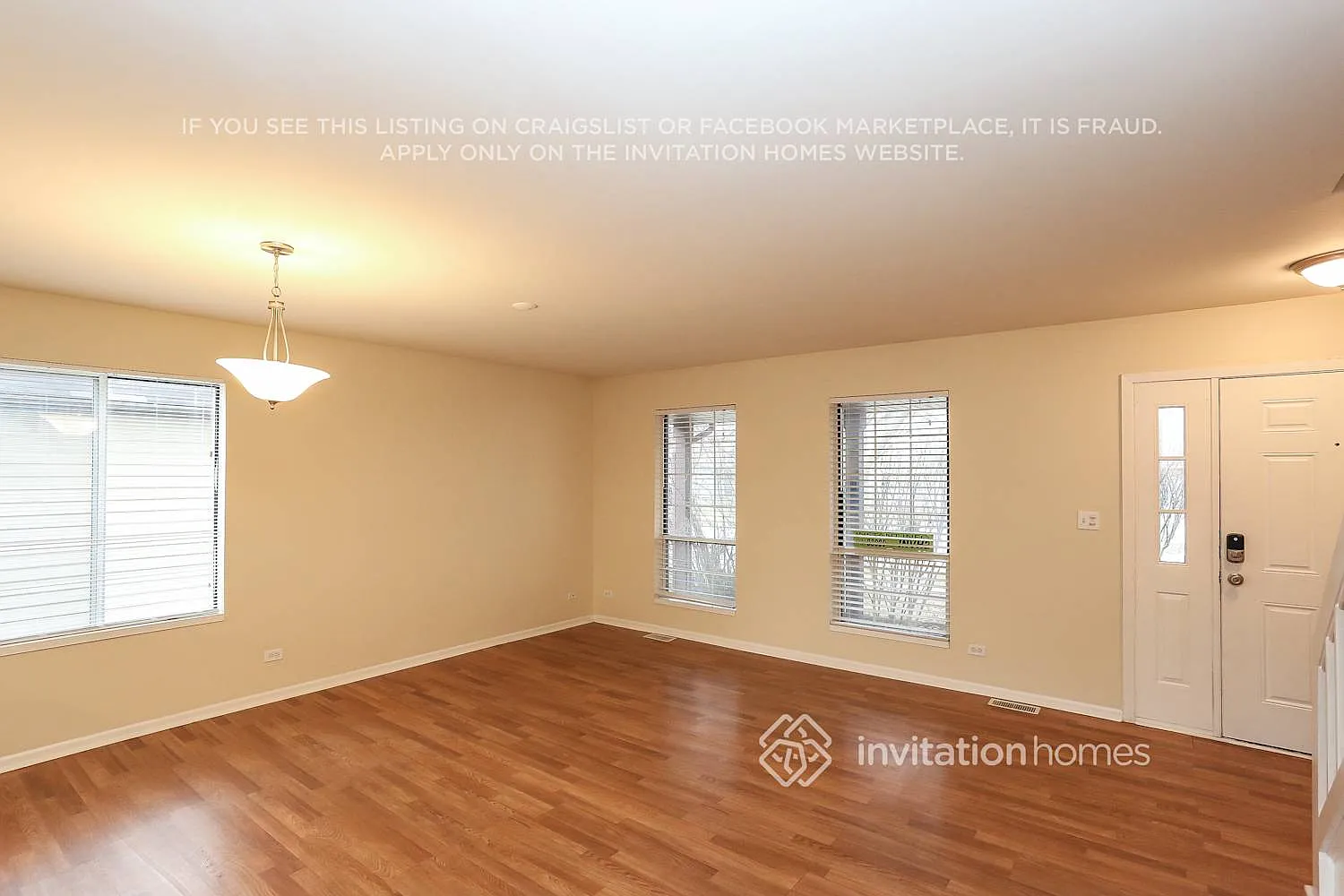 645 Dover Dr Elgin, IL 60120 — Photo 4
