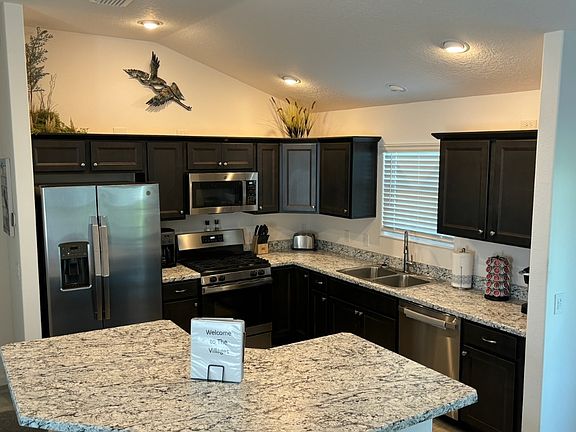 3rd image of 5662 Deanna Ave