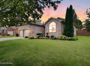 189 Cherokee Cir, Mount Washington, KY 40047