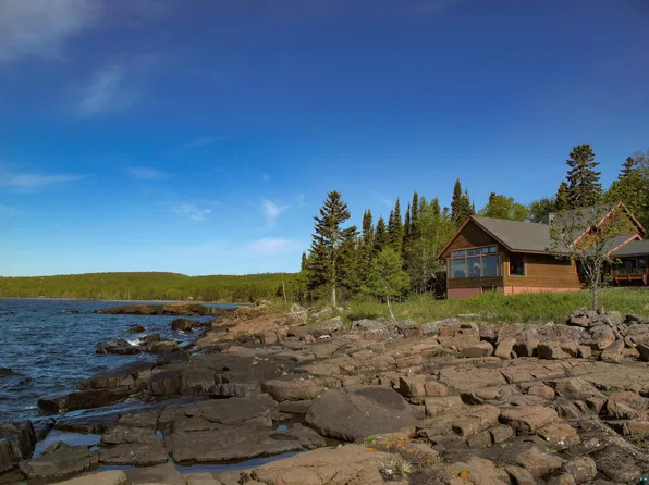90 Stonegate Rd, Hovland, MN 55606