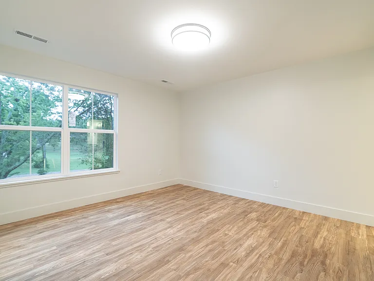 1621 Francis Rd — Photo 13