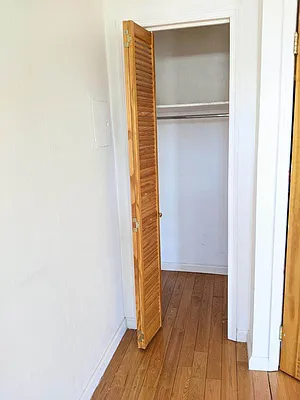 Rented by Momentum Real Estate LLC | media 17