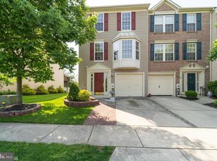 27 Clemens Ln, Turnersville, NJ 08012
