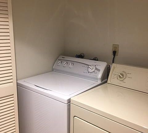 Washer/Dryer in Unit