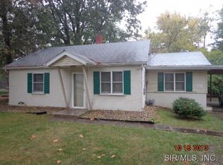 201 Clover St, Moro, IL 62067