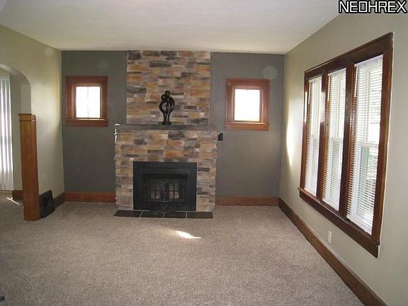 2nd image of 7968 Oakdale St NW