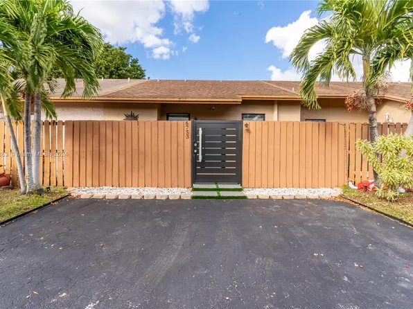 6753 NW 192nd Ln, Hialeah, FL 33015