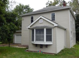 318 E Orchard St, Portland, MI