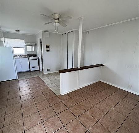 4th image of 806 8th Ave NW APT 1