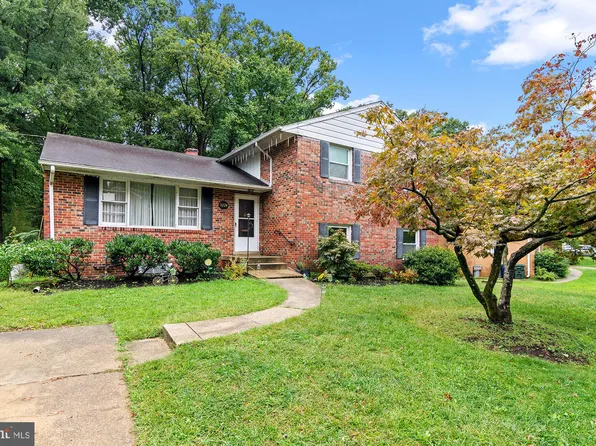 9224 Saint Andrews Pl, College Park, MD 20740