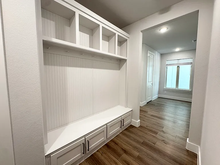 8103 Emsworth Dr — Photo 3