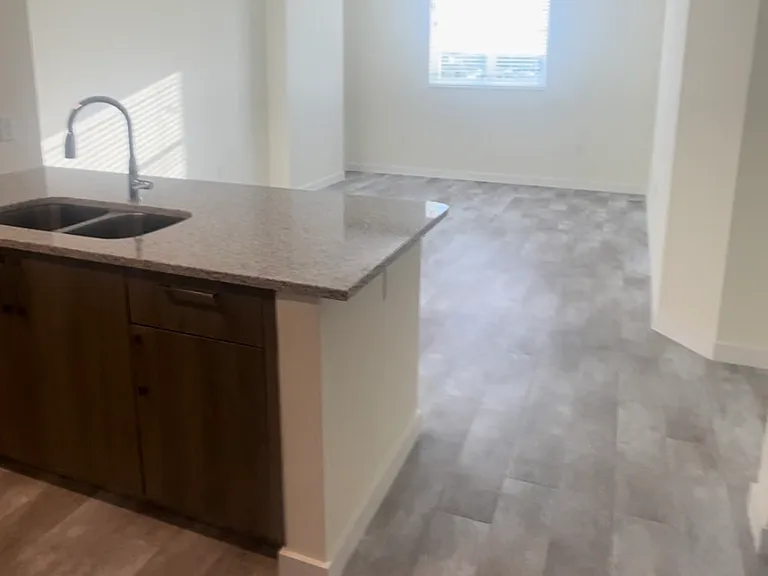 1265 W 31st St #108 — Photo 9