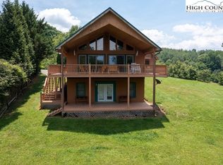 40 Yuri Lane, Piney Creek, NC