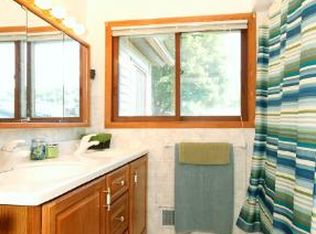 2712 Nash Rd, Brooklyn Center, MN 55430