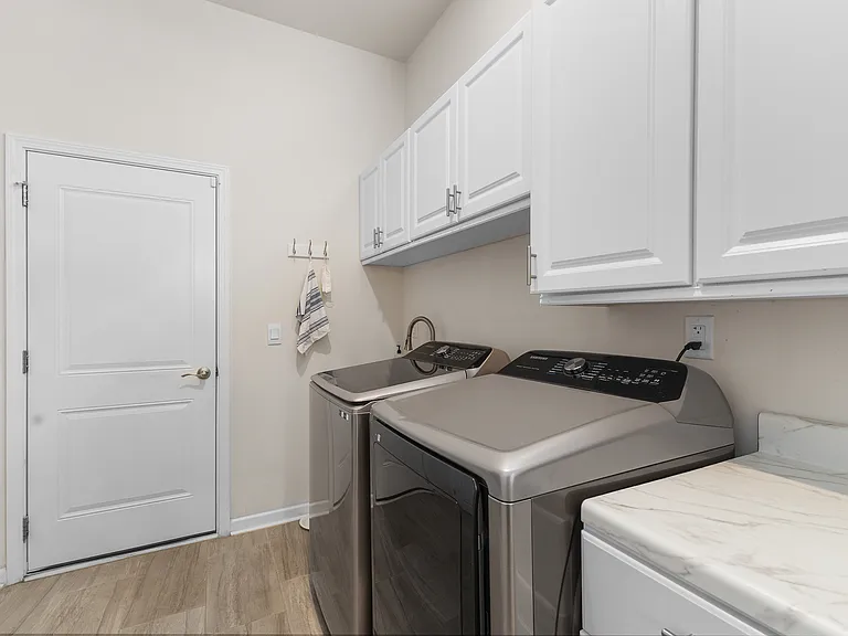 1204 Nichols Creek Rd — Photo 3