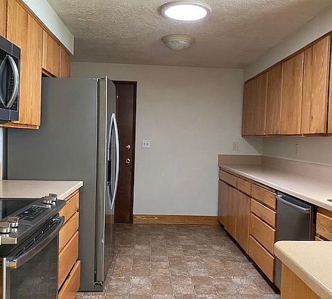 5th image of 215 44th Ave SE